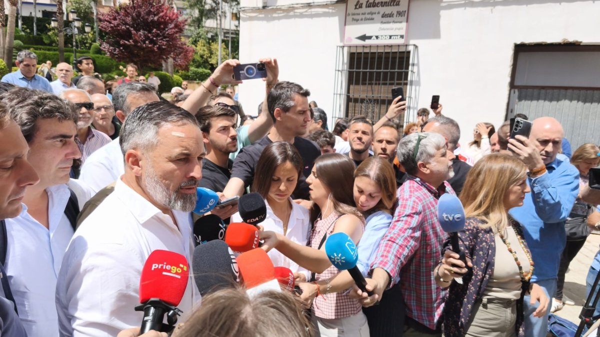 Imagen La comparecencia de Abascal se convierte en el acto más concurrido de la campaña electoral en Priego